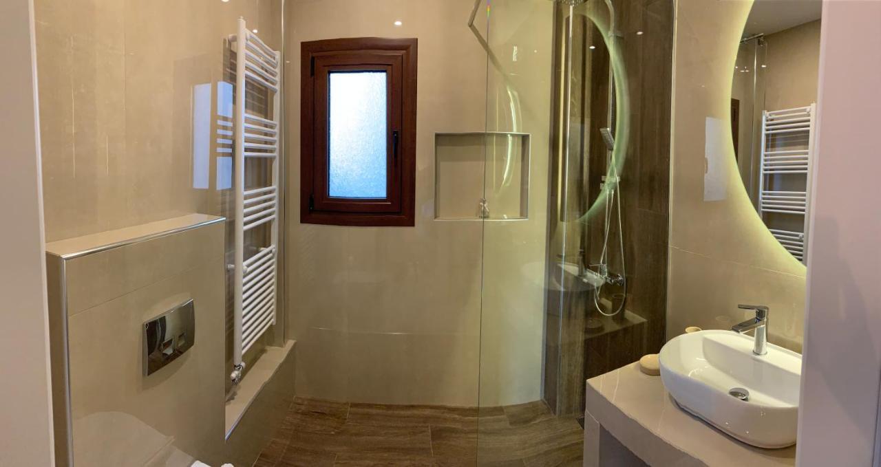 Divine Meteora Luxury Midtown Apartment Kalambaka Esterno foto
